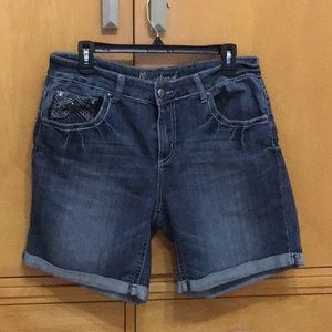 Women’s short